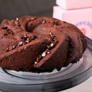 BANANA CHOCOLATE CAKE